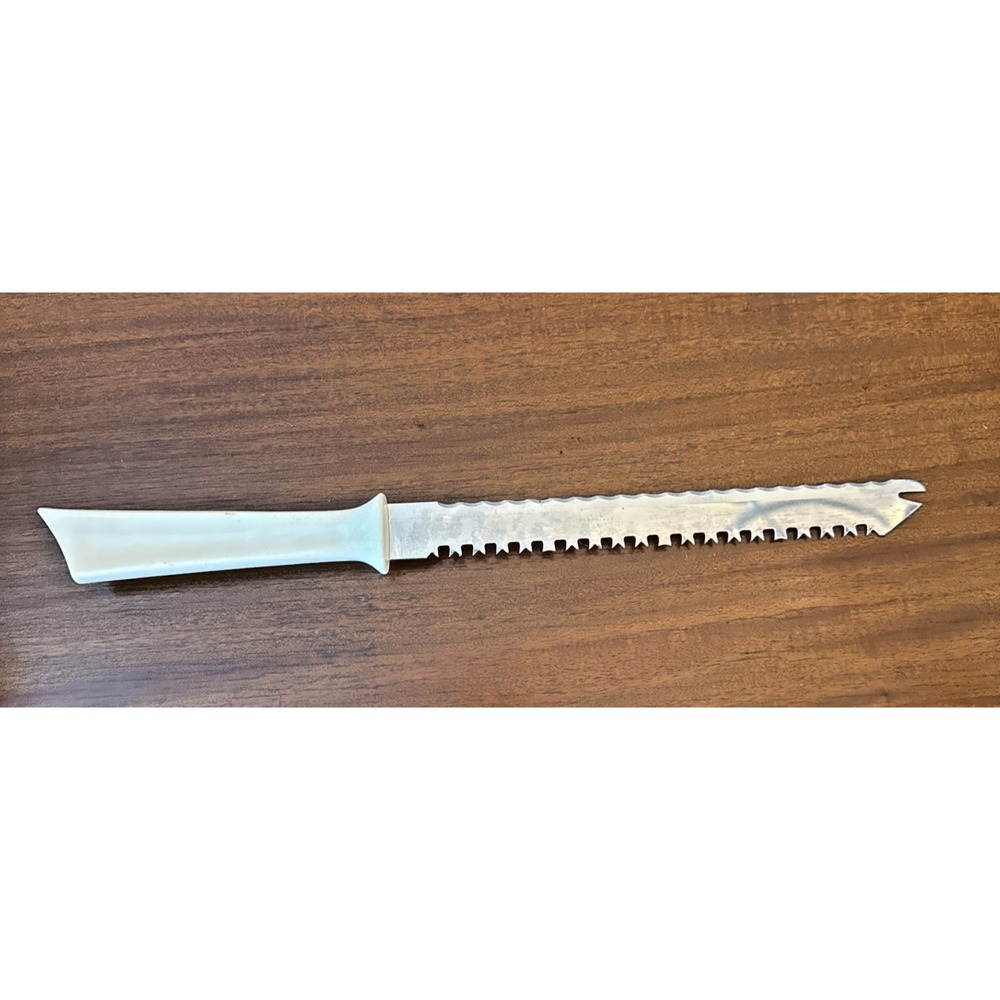 Vintage Quikut "Quikkle" Double Serrated Knife – Stainless USA‎ – Patent 2973578
